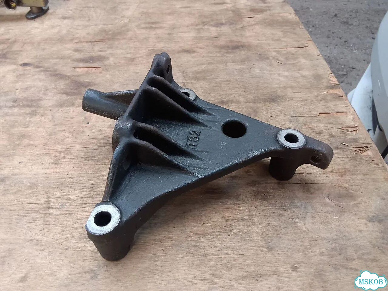 Кронштейн опоры двигателя SR20 Nissan Serena C24 фото 4