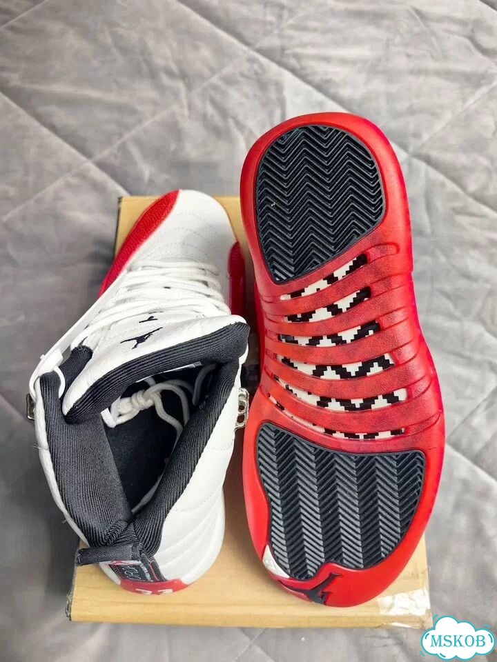 Air Jordan 12 Retro мужские кроссовки EU 40 фото 4