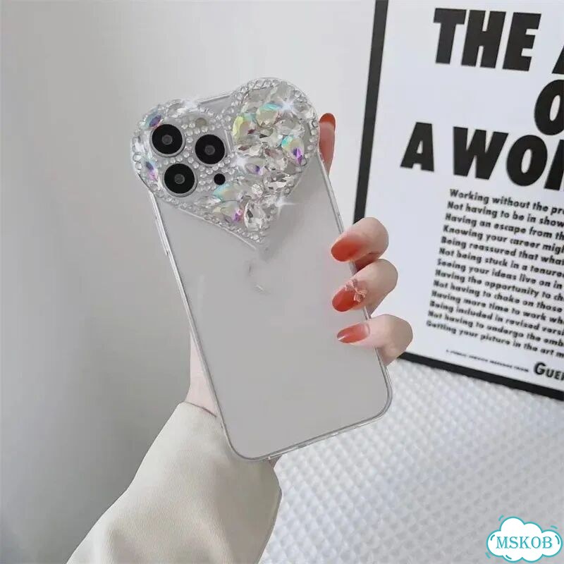 Прозрачный чехол для iPhone 16 Pro Max с сердцем и стразами фото 1