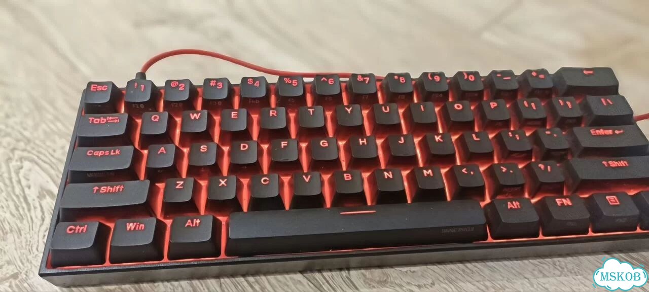 Механическая клавиатура Anne pro 2 фото 3