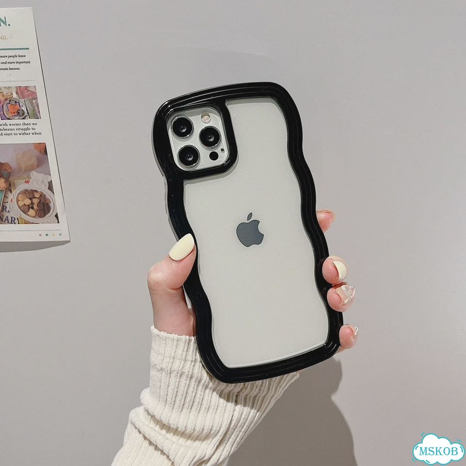 Черный чехол для iPhone с волнистым краем фото 1