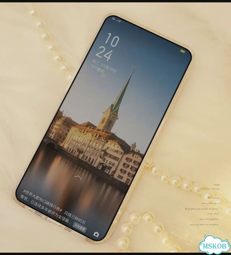 Чехол iPhone с кристаллами и ремешком, золотой, IP 17 фото 7