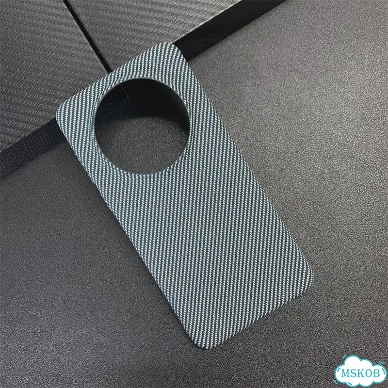 Серый чехол для Huawei Mate 50 Pro, углеволокно фото 1