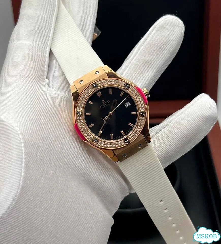 Часы женские Hublot Gold камни фото 1