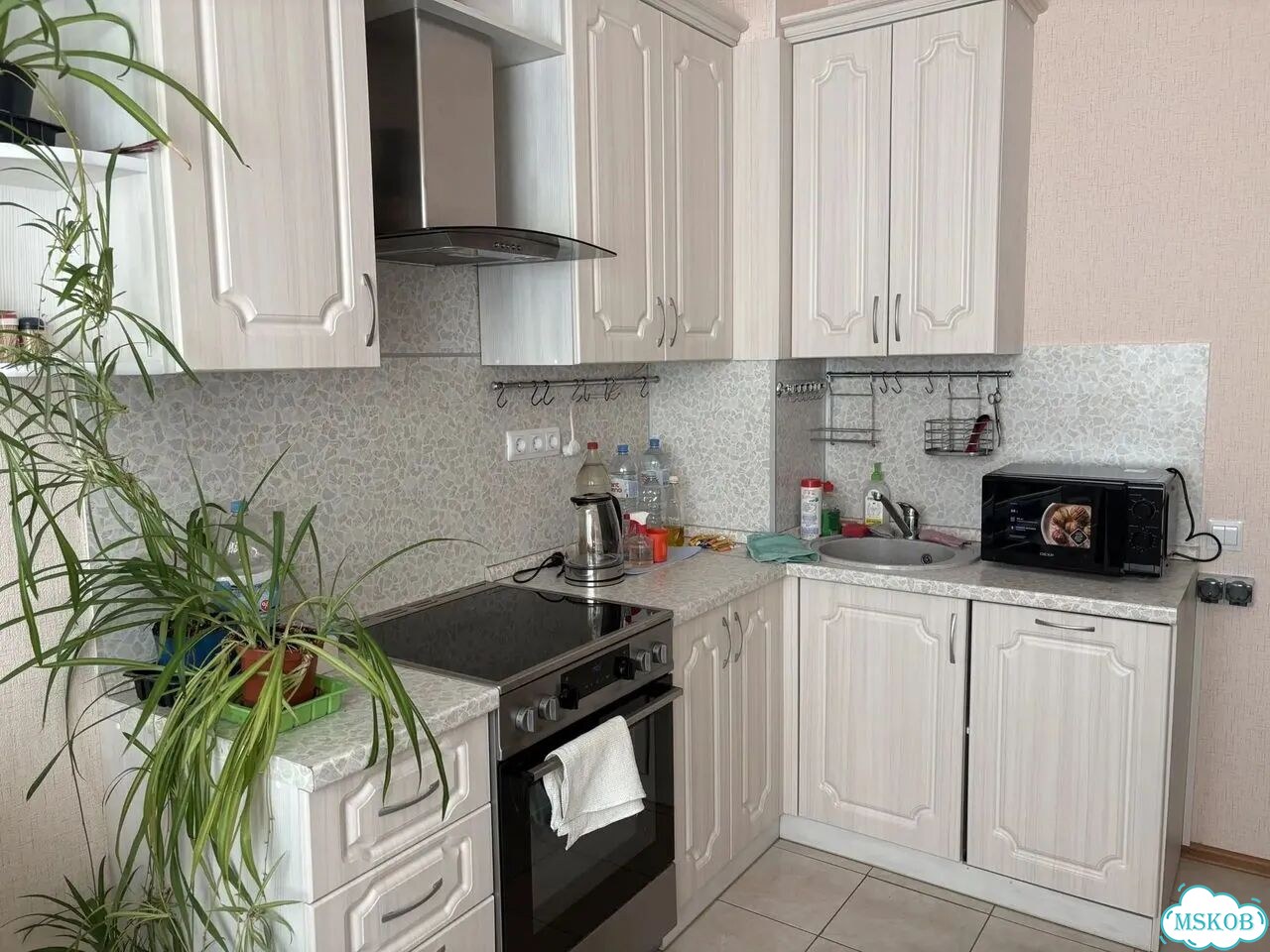 1-к. квартира, 43 м², 10/17 эт. фото 1