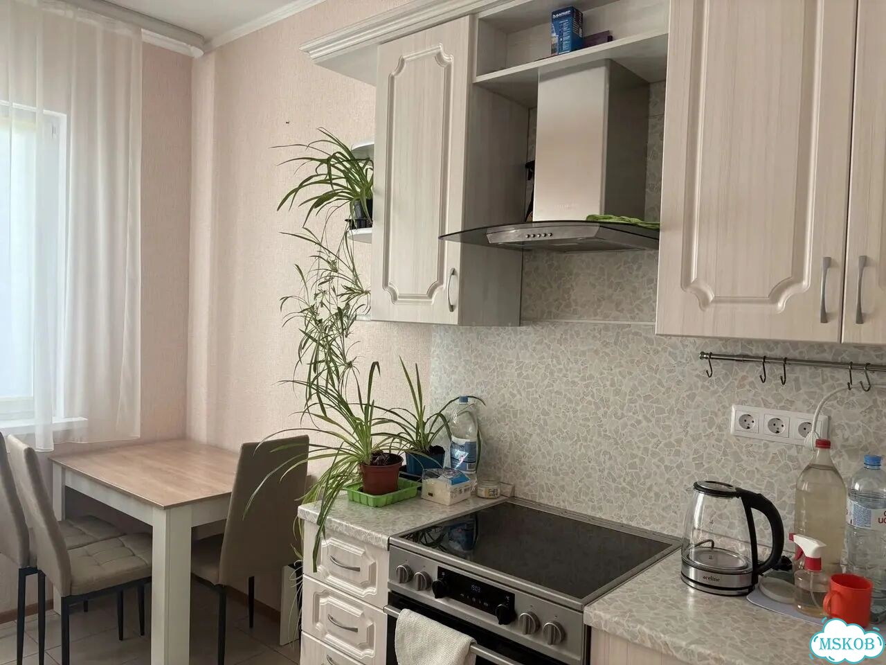 1-к. квартира, 43 м², 10/17 эт. фото 2