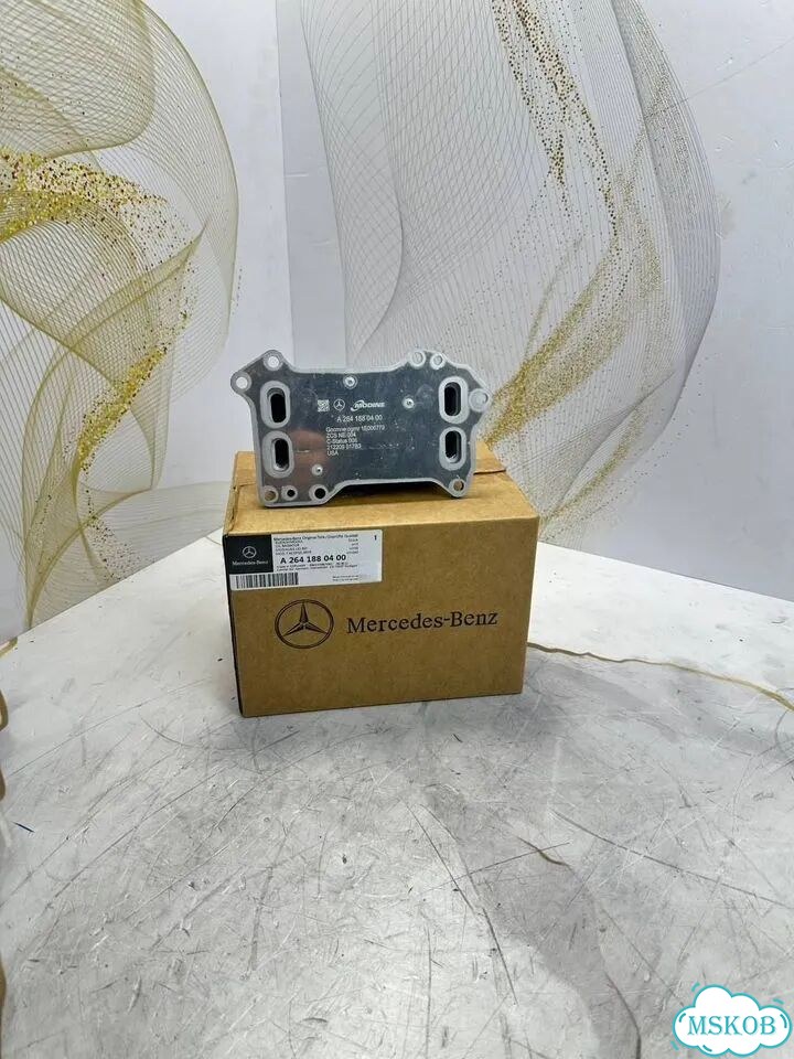Теплообменник двигателя Mercedes A2641880400 фото 1