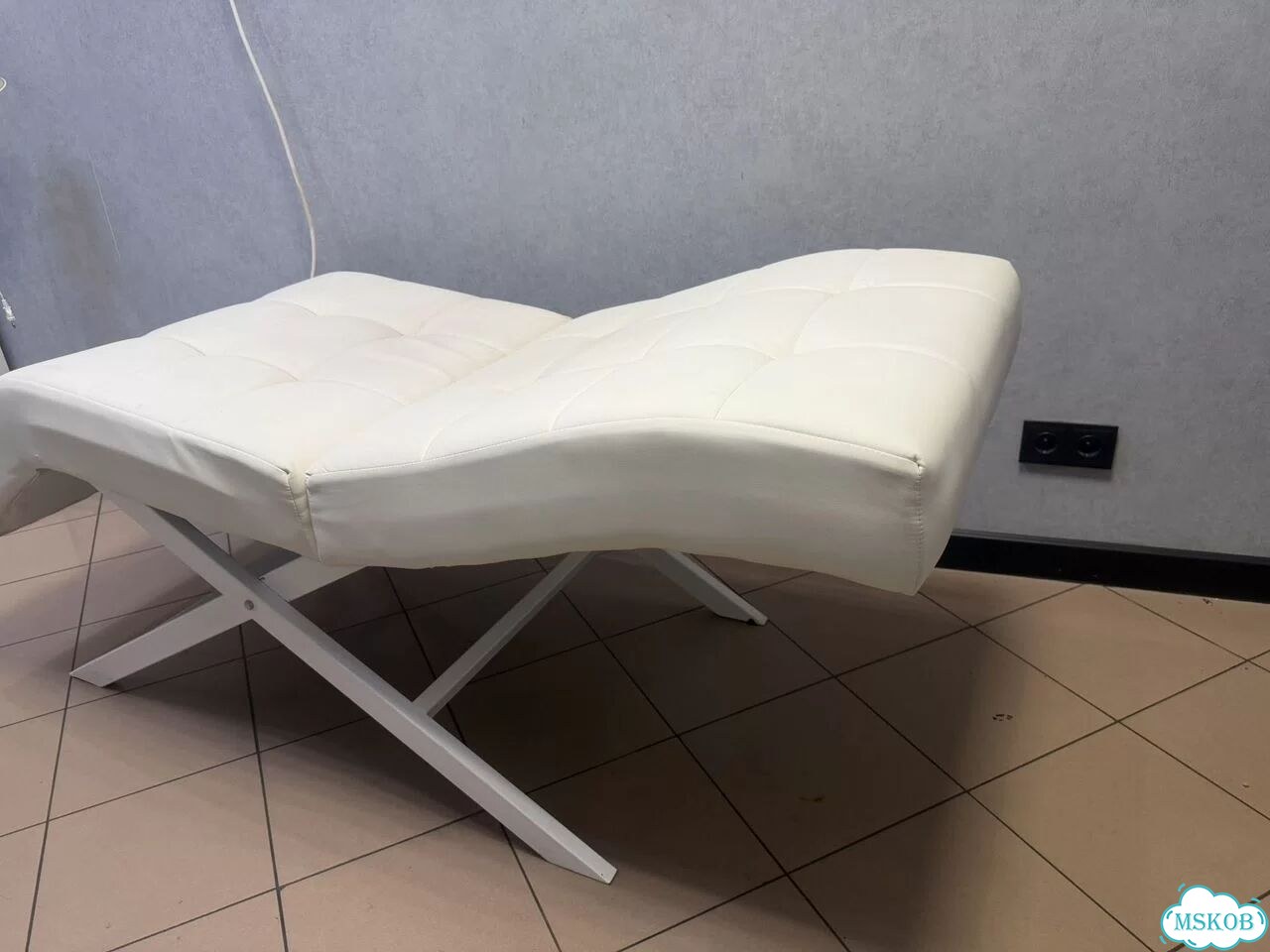 Кушетка для наращивания ресниц бу анатомическая фото 2