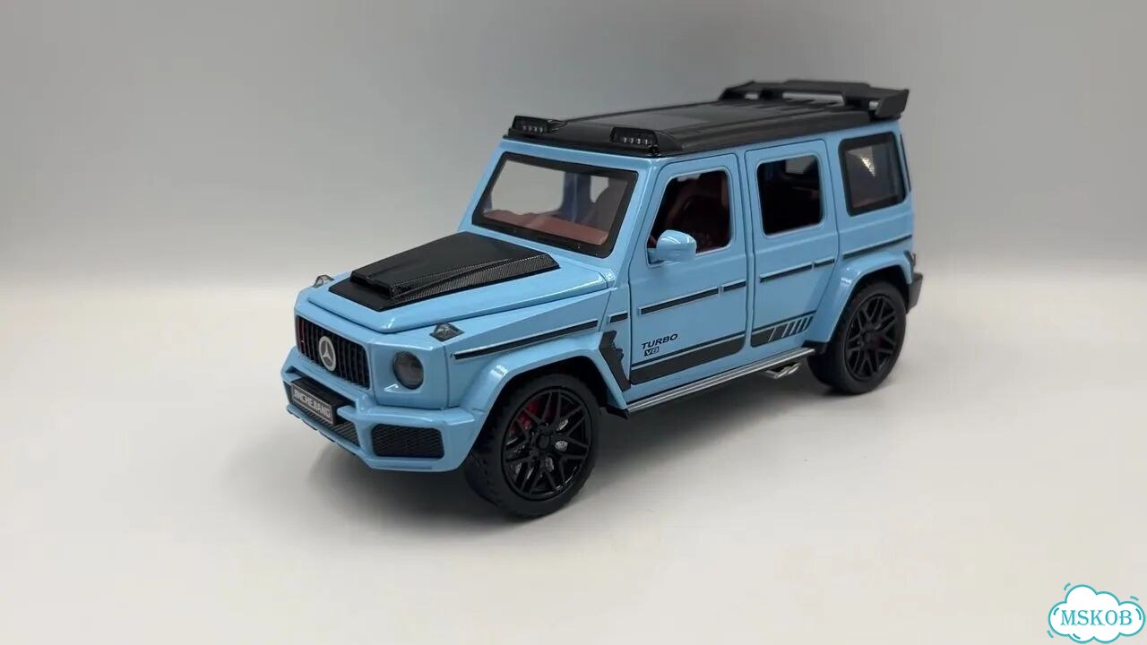 Модель автомобиля Mercedes Benz G63 AMG 1:24 фото 1