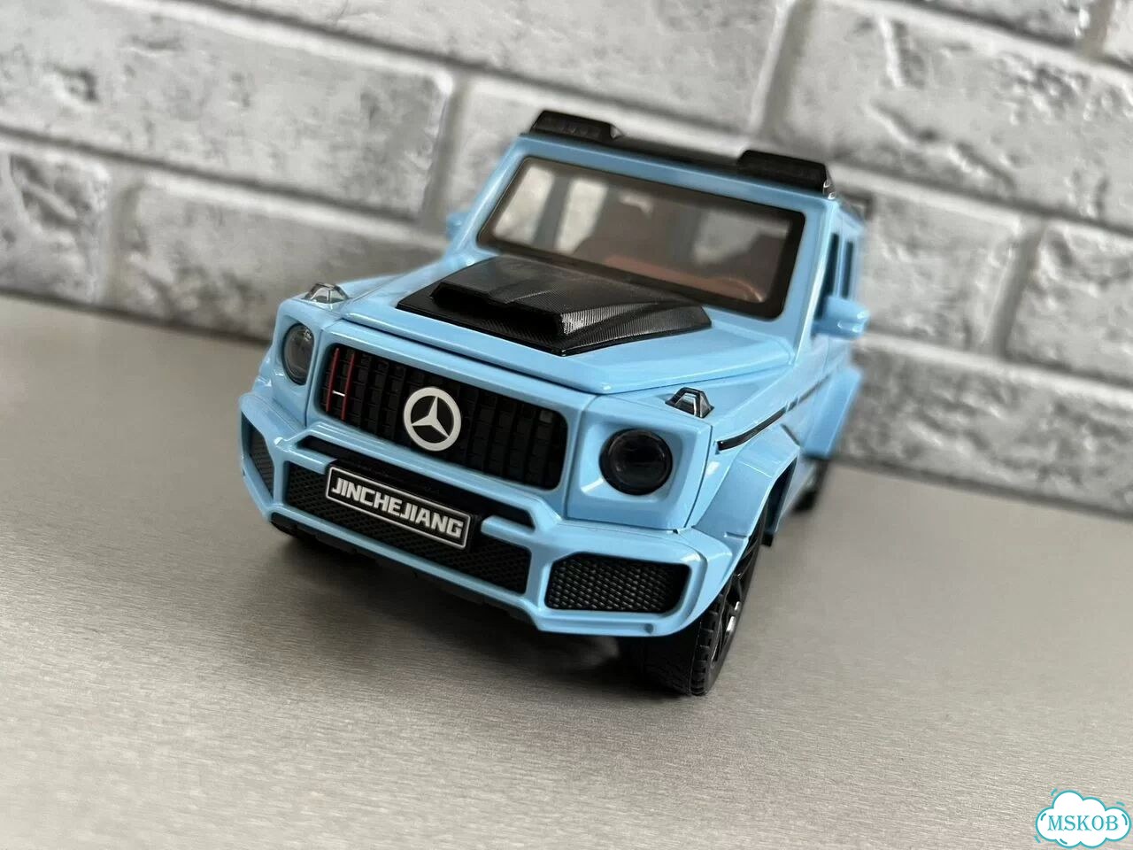 Модель автомобиля Mercedes Benz G63 AMG 1:24 фото 2
