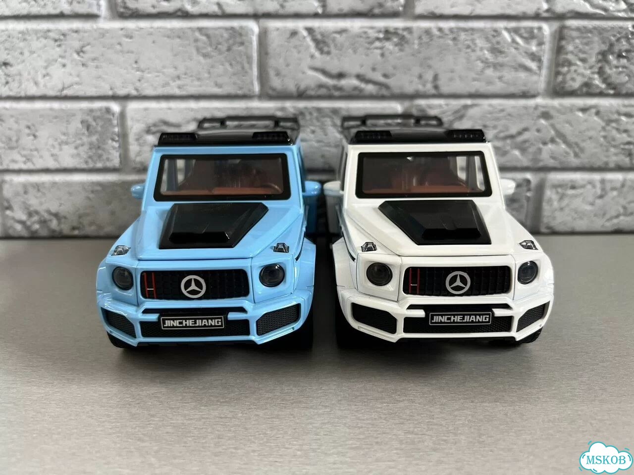 Модель автомобиля Mercedes Benz G63 AMG 1:24 фото 5