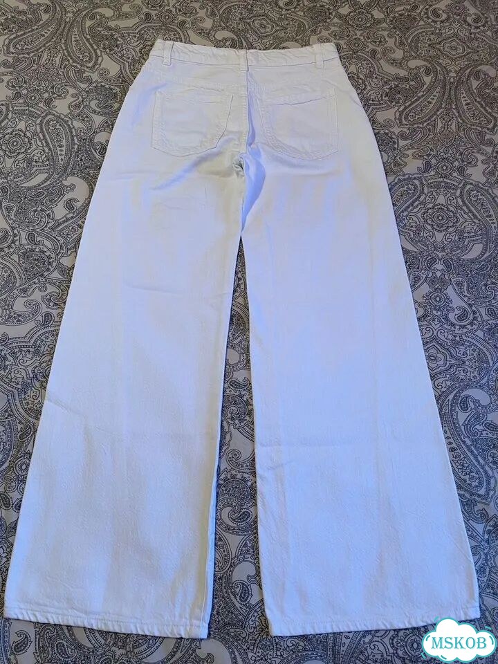 Джинсы белые на девочку 11-12 Zara фото 2