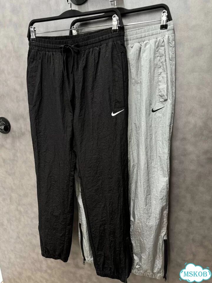 Трендовые штаны Nike new 2026 фото 2