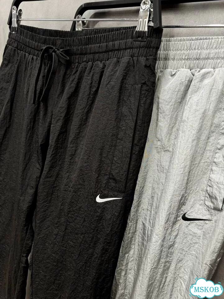 Трендовые штаны Nike new 2026 фото 3