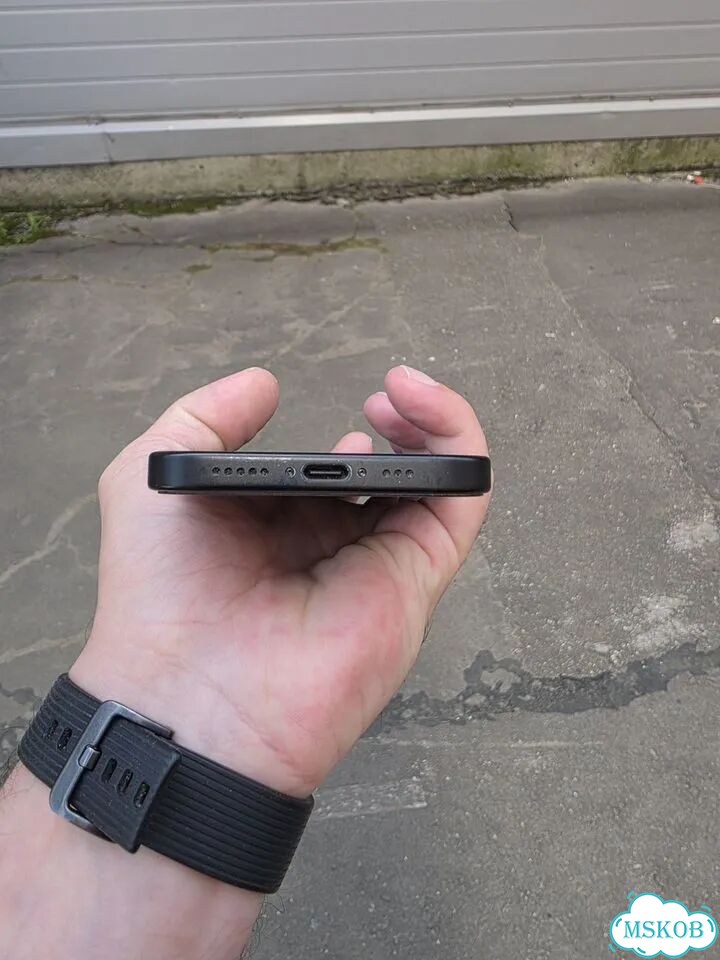 iPhone 15, 128 ГБ, SIM + eSIM фото 3