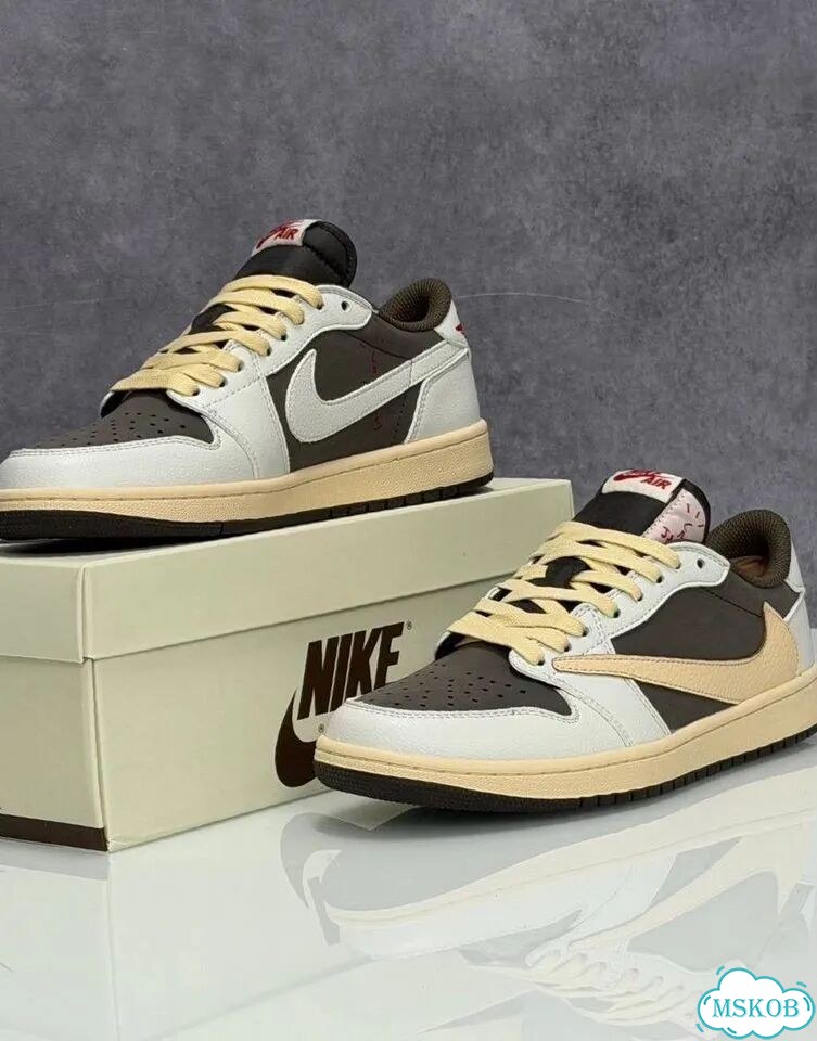 Nike Air Jordan 1 Low X Travis Scott Brown фото 3