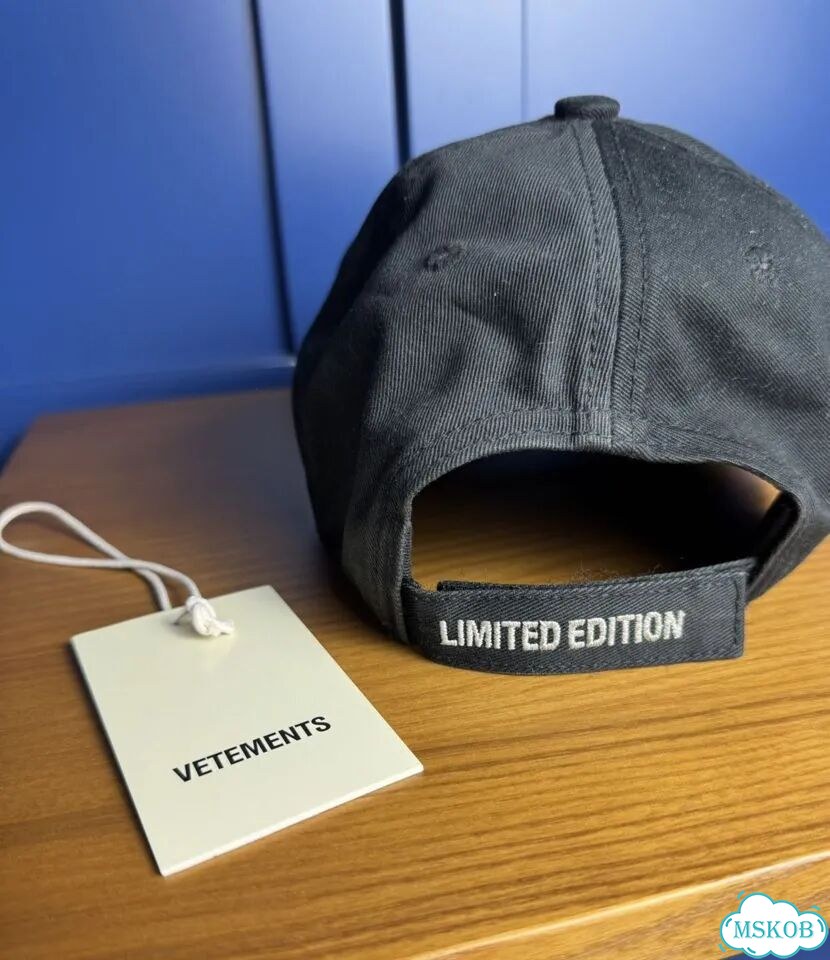 Кепка Vetements big logo оригинал фото 2