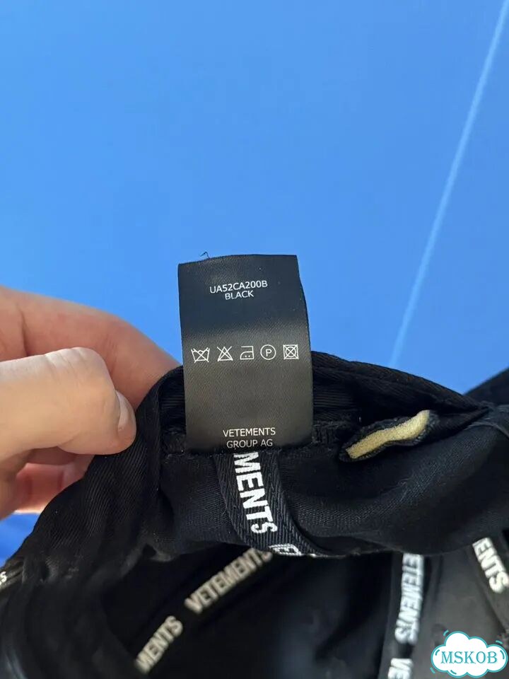 Кепка Vetements big logo оригинал фото 3