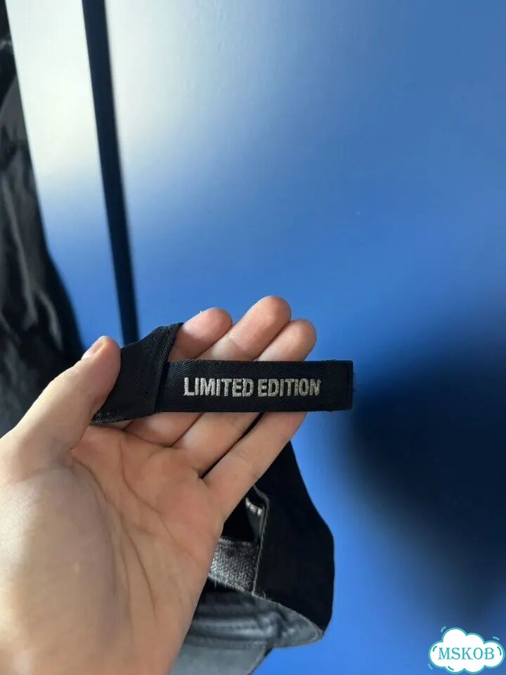 Кепка Vetements big logo оригинал фото 5