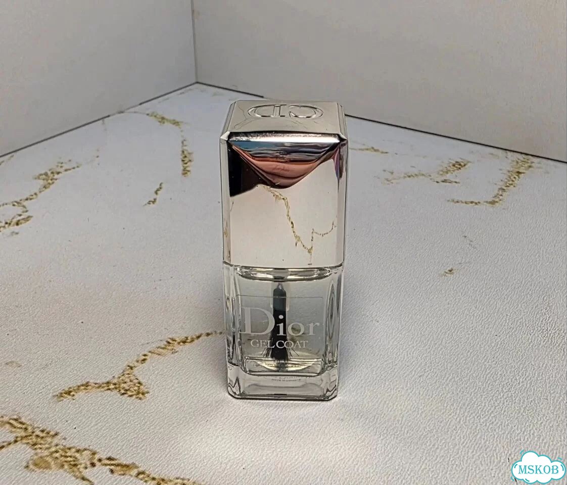 Dior Top Coat Gel фиксирующее покрытие для ногтей фото 1