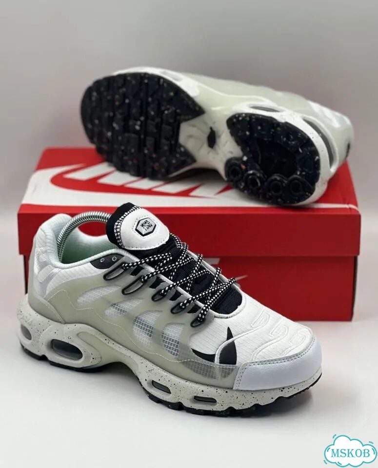 Nike Air Max Plus White Black фото 6