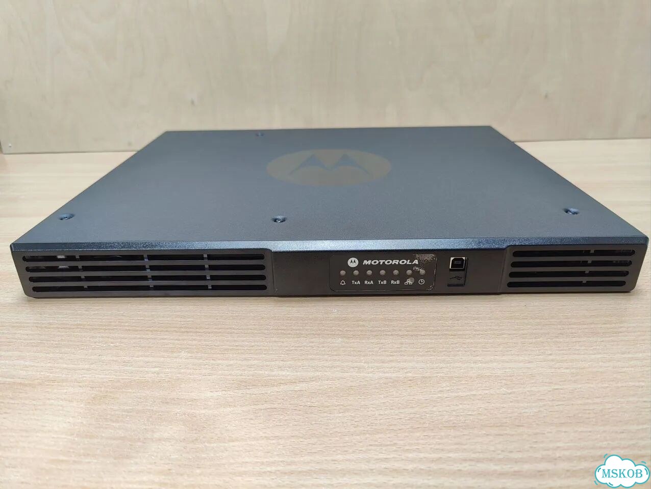 Ретранслятор Motorola SLR 5500 VHF новый фото 1