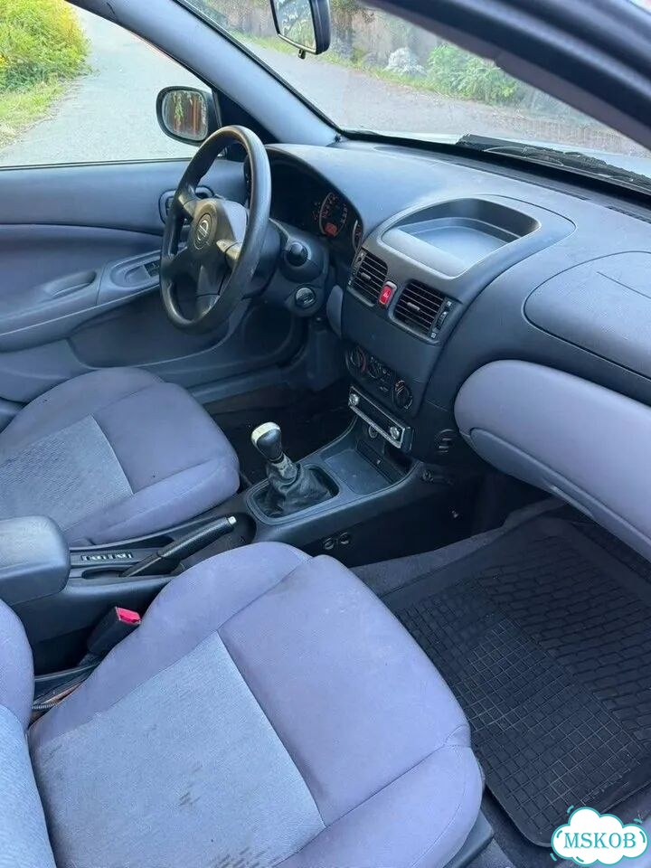 Nissan Almera 1.8 MT, 2003, 190 000 км фото 9