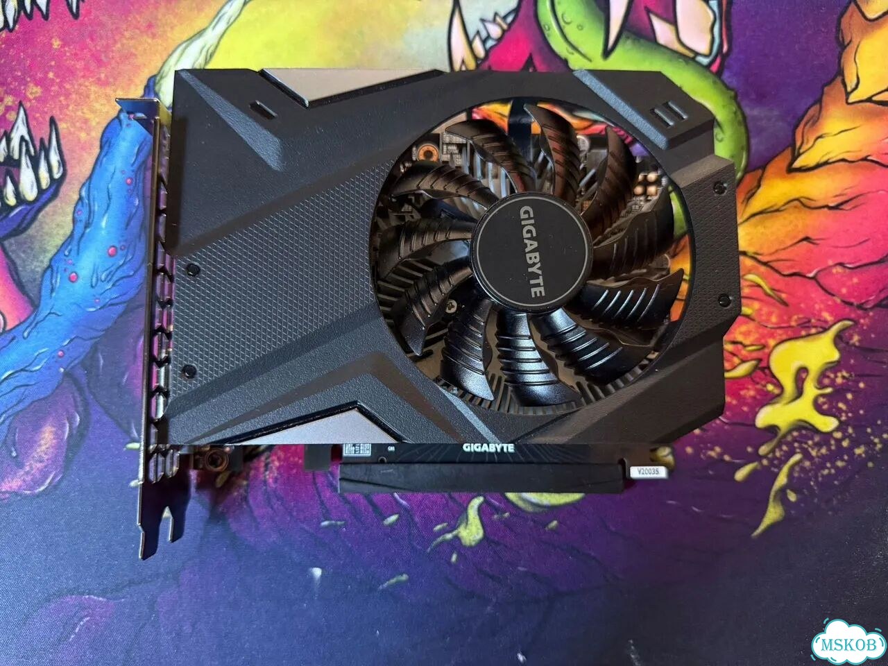 GTX 1650 4gb gigabyte фото 1