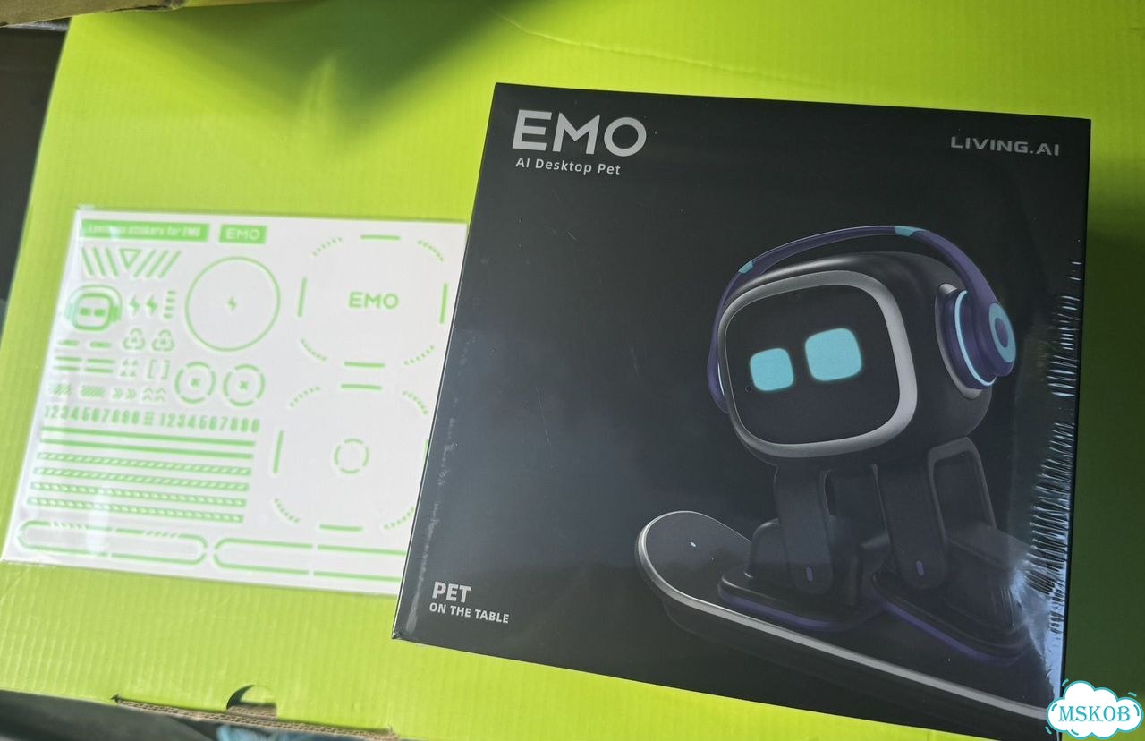 Умный робот EMO на русском языке фото 1