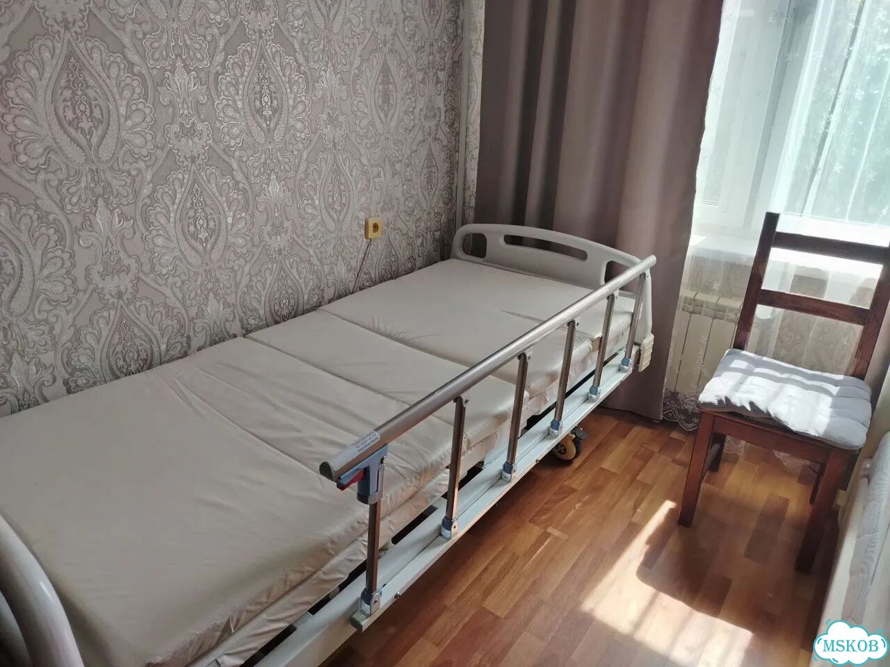 Кровать медицинская с бортами фото 2