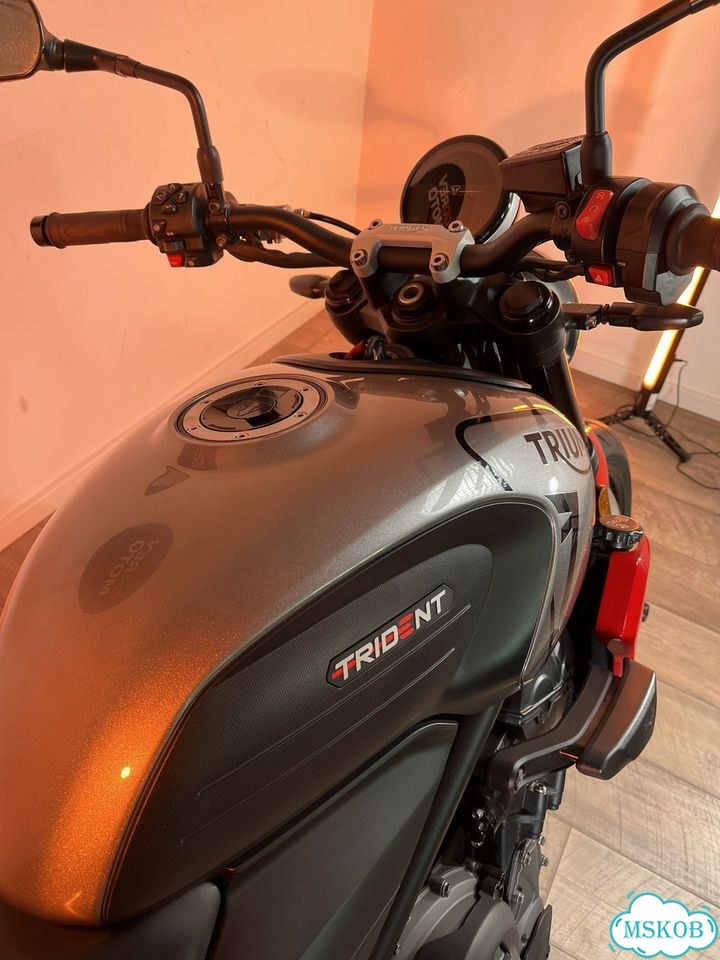 Triumph Trident 660, 2021, 25 805 км фото 10