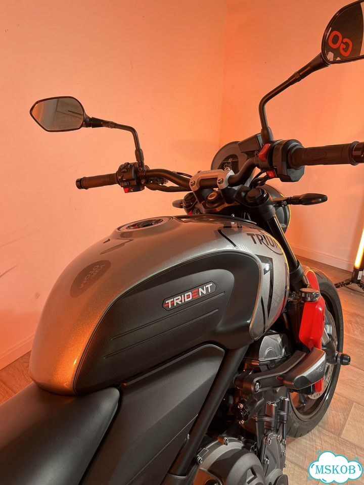 Triumph Trident 660, 2021, 25 805 км фото 12