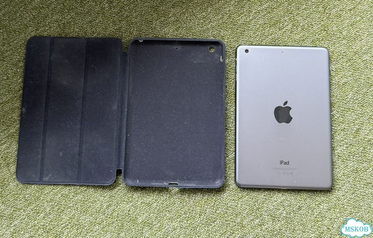 iPad mini 1 не работает, в коллекцию фото 1