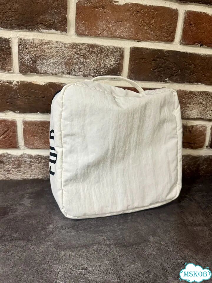 Косметичка кейс Anya Hindmarch Uniqlo фото 8