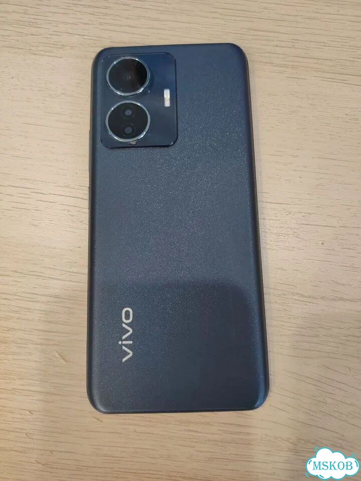 vivo T1, 6/128 ГБ, 2 SIM фото 1