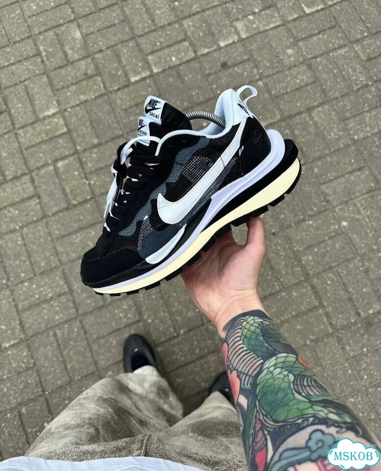 Кроссовки Sacai Найк Vaporwaffle фото 1