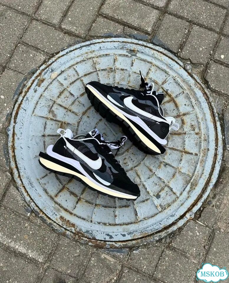 Кроссовки Sacai Найк Vaporwaffle фото 4