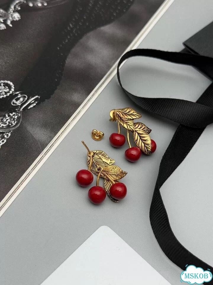 Серьги saint laurent фото 2