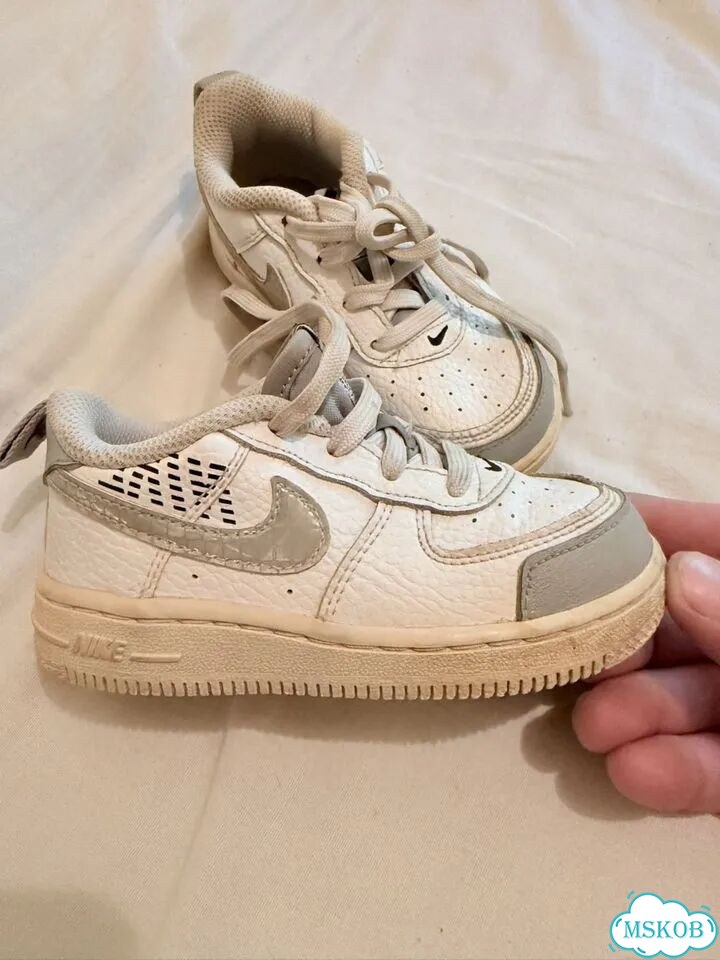Детские кроссовки Nike. Оригинал фото 2