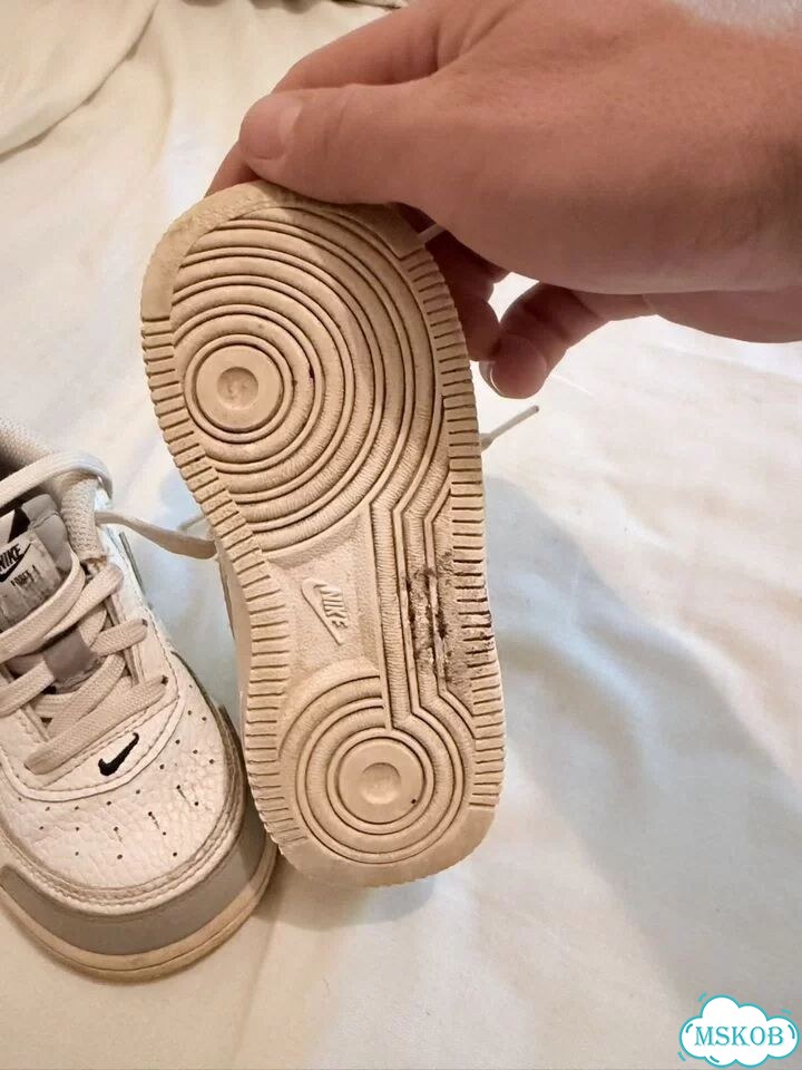 Детские кроссовки Nike. Оригинал фото 3