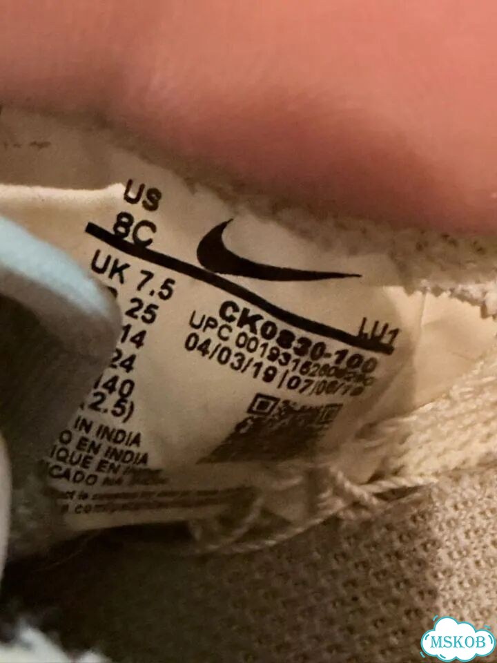 Детские кроссовки Nike. Оригинал фото 4