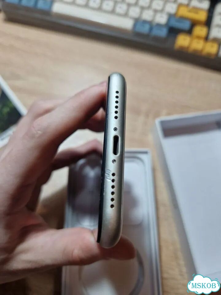 iPhone 11, 64 ГБ фото 5