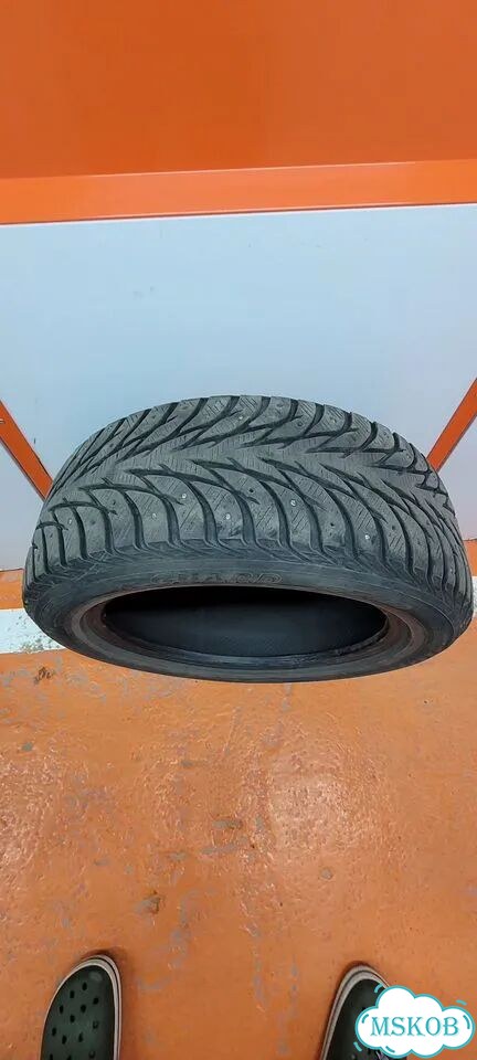 Yokohama Ice Guard Stud IG35 215/55 R17 фото 1