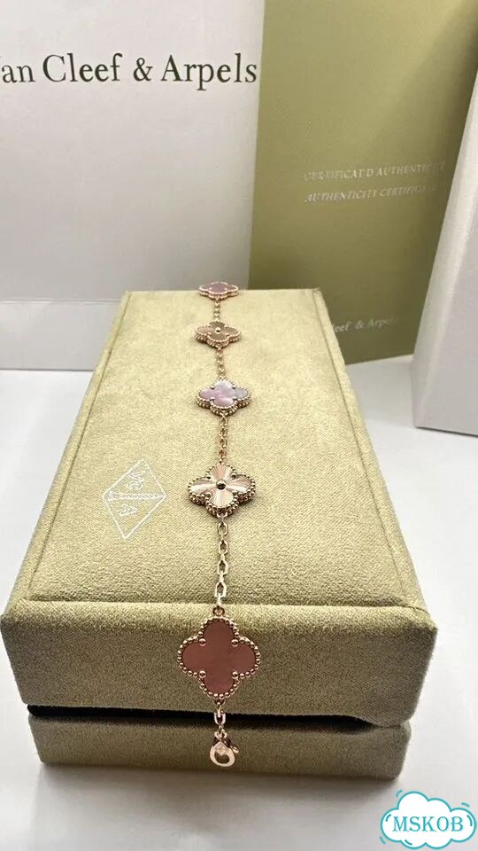 Van cleef arpels браслет розовый перламутр гильоше фото 4