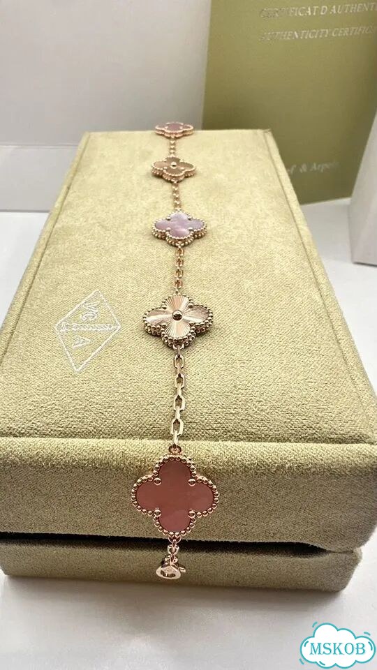 Van cleef arpels браслет розовый перламутр гильоше фото 5