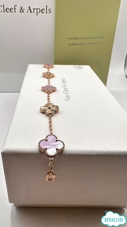 Van cleef arpels браслет розовый перламутр гильоше фото 6