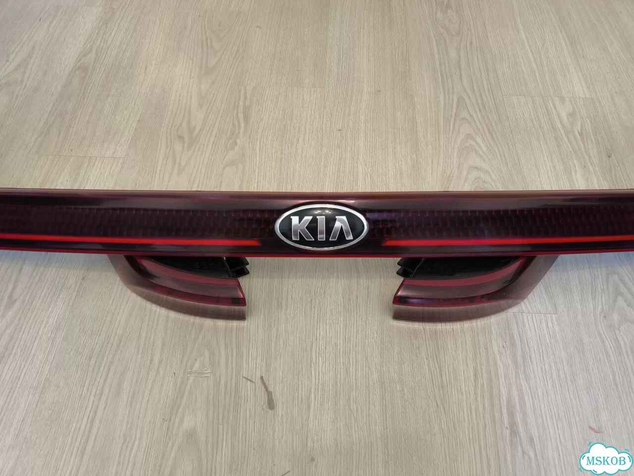 Фонарь задний KIA carnival 4 KA4 LED фото 1