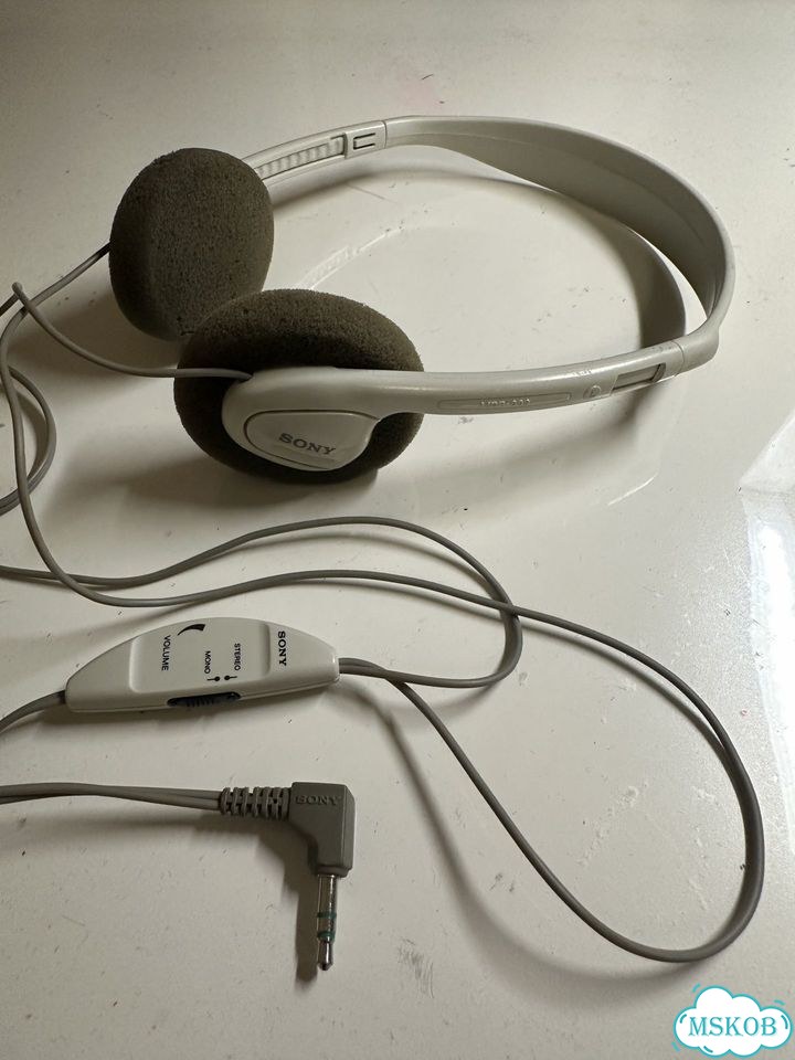 Винтажные проводные наушники Sony MDR-009 Япония фото 1