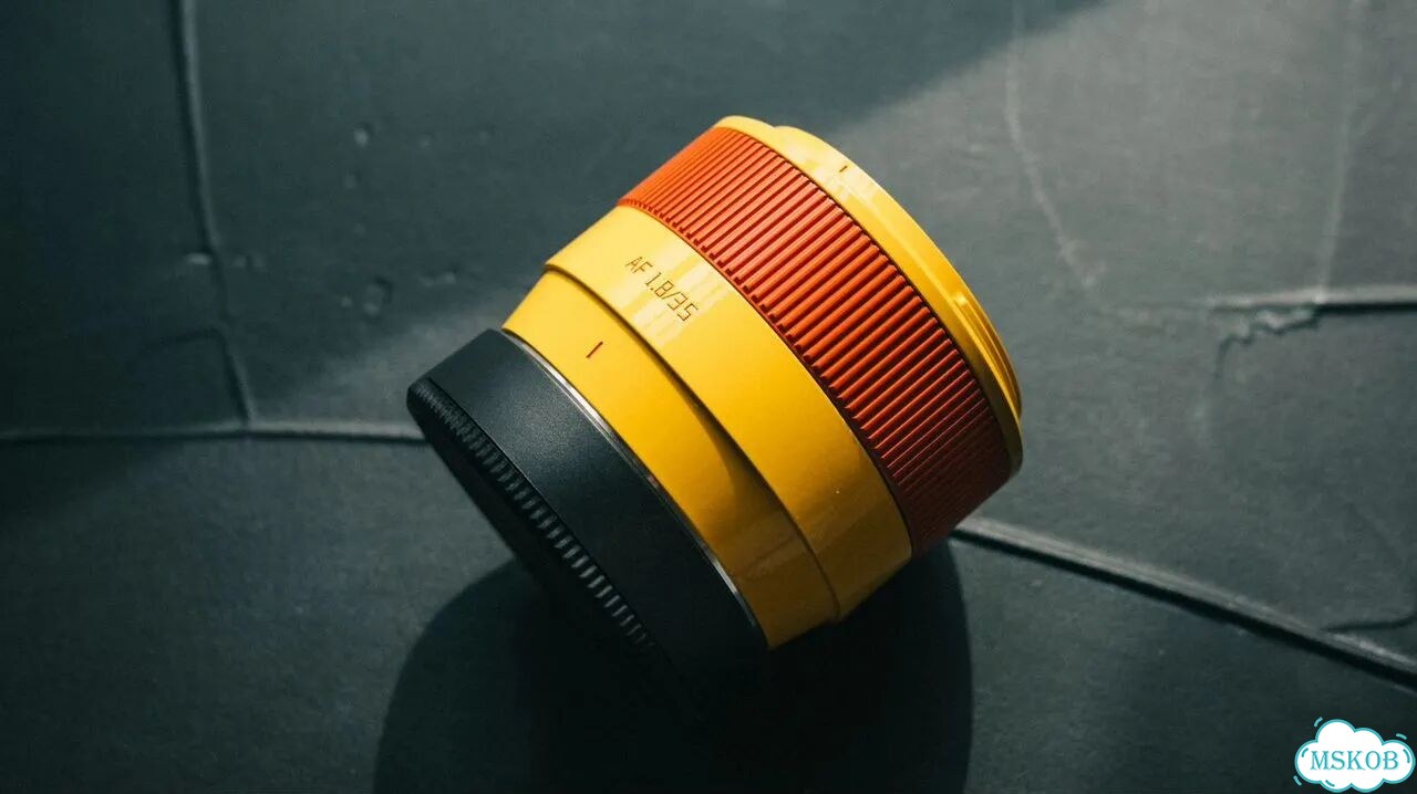 Ttartisan AF 35mm F1.8 APS-C Sony e Orange фото 1