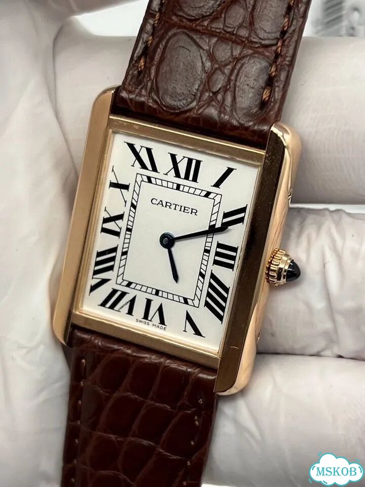 Часы женские Cartier Tank 27 мм кварцевые фото 2
